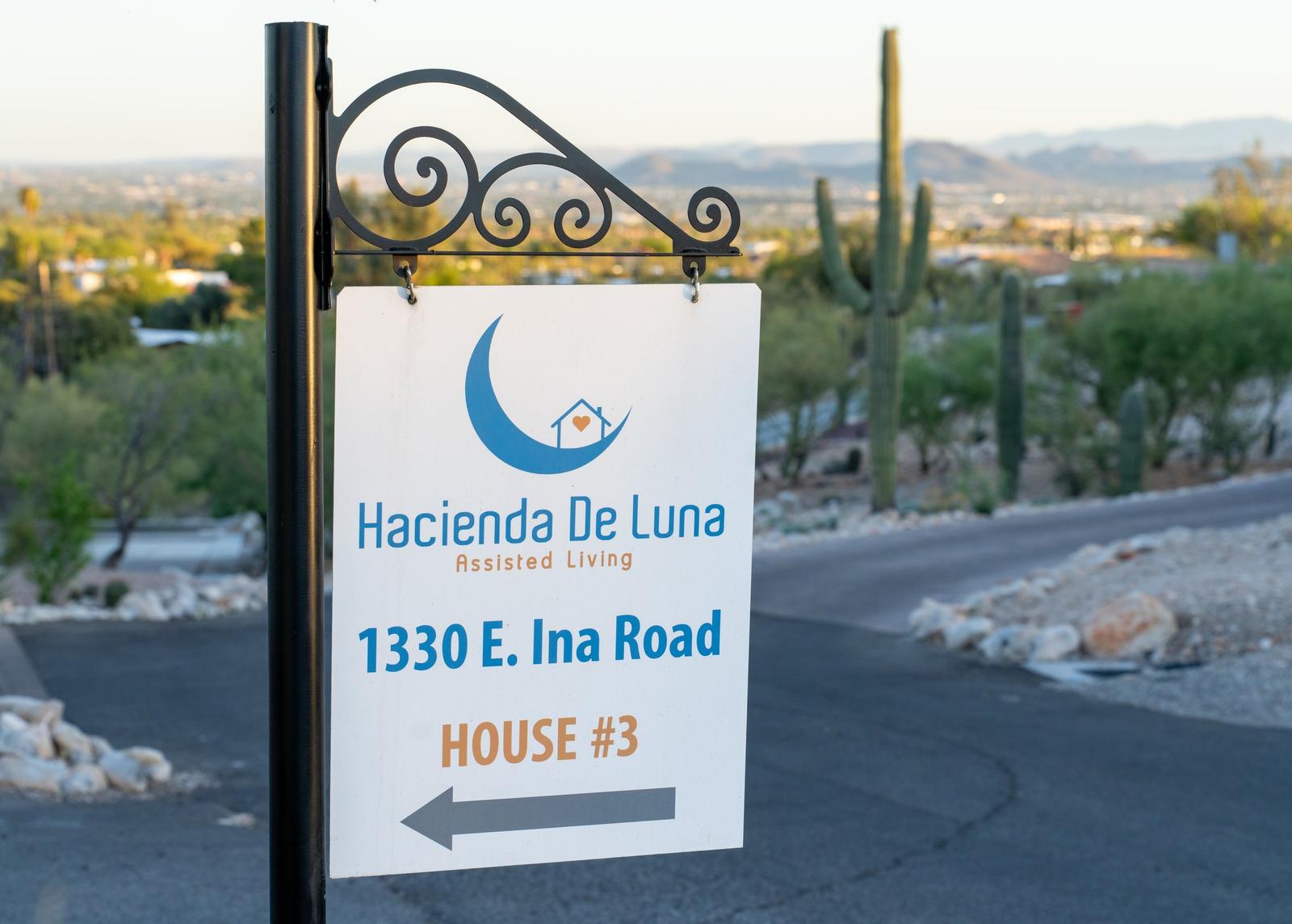Hacienda De Luna House Three entry sign